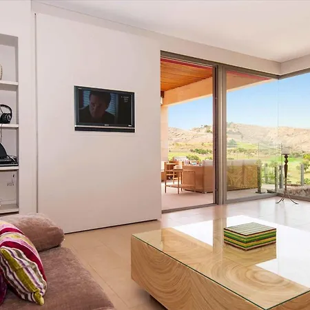 Villa Piedra Amarilla